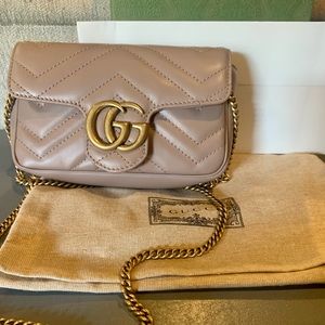 GG Marmont matelassé leather super mini bag